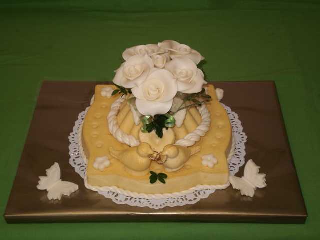 256. Svadobná torta