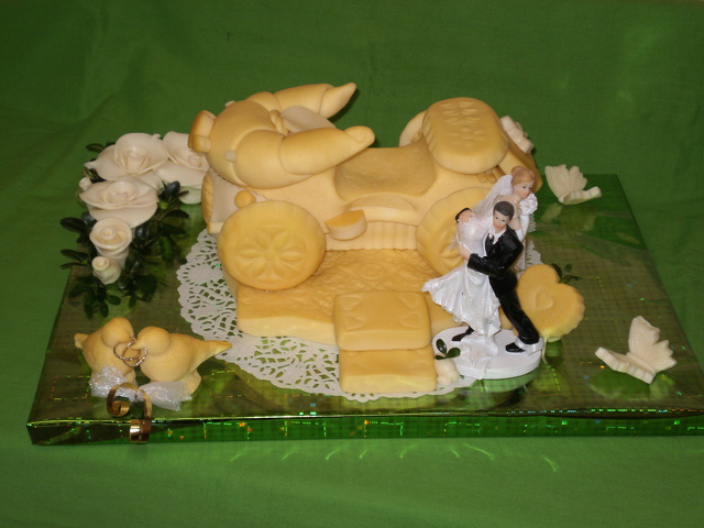 261. Svadobná torta