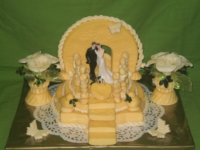 283. Svadobná torta